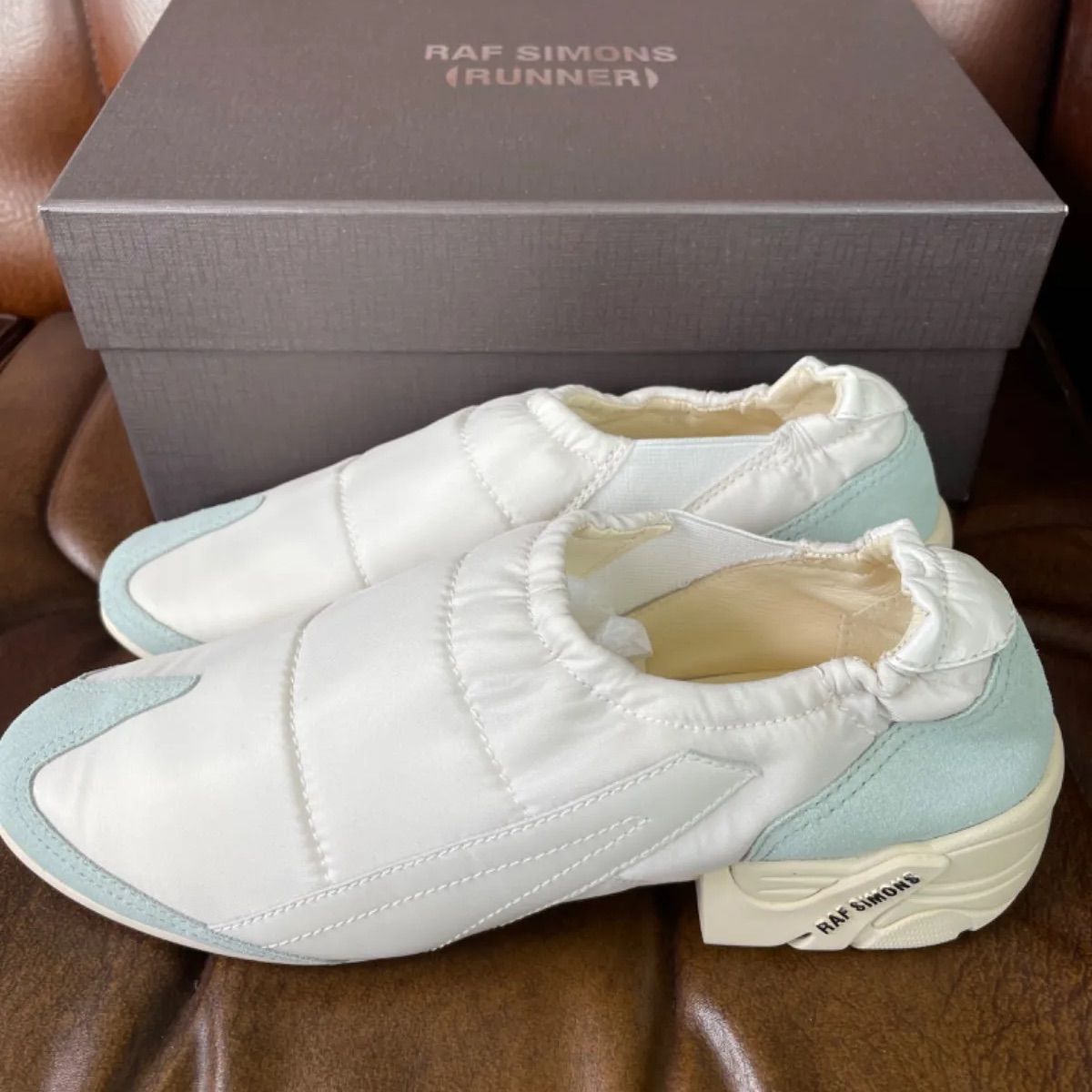 RAF SIMONS はげしく Solaris-22 low RUNNER クリームバレエ