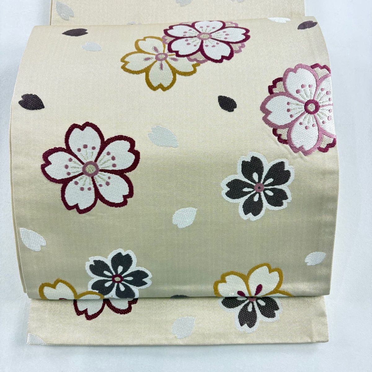 袋帯 名品 桜 花弁 金糸 唐織 ベージュ 六通 正絹