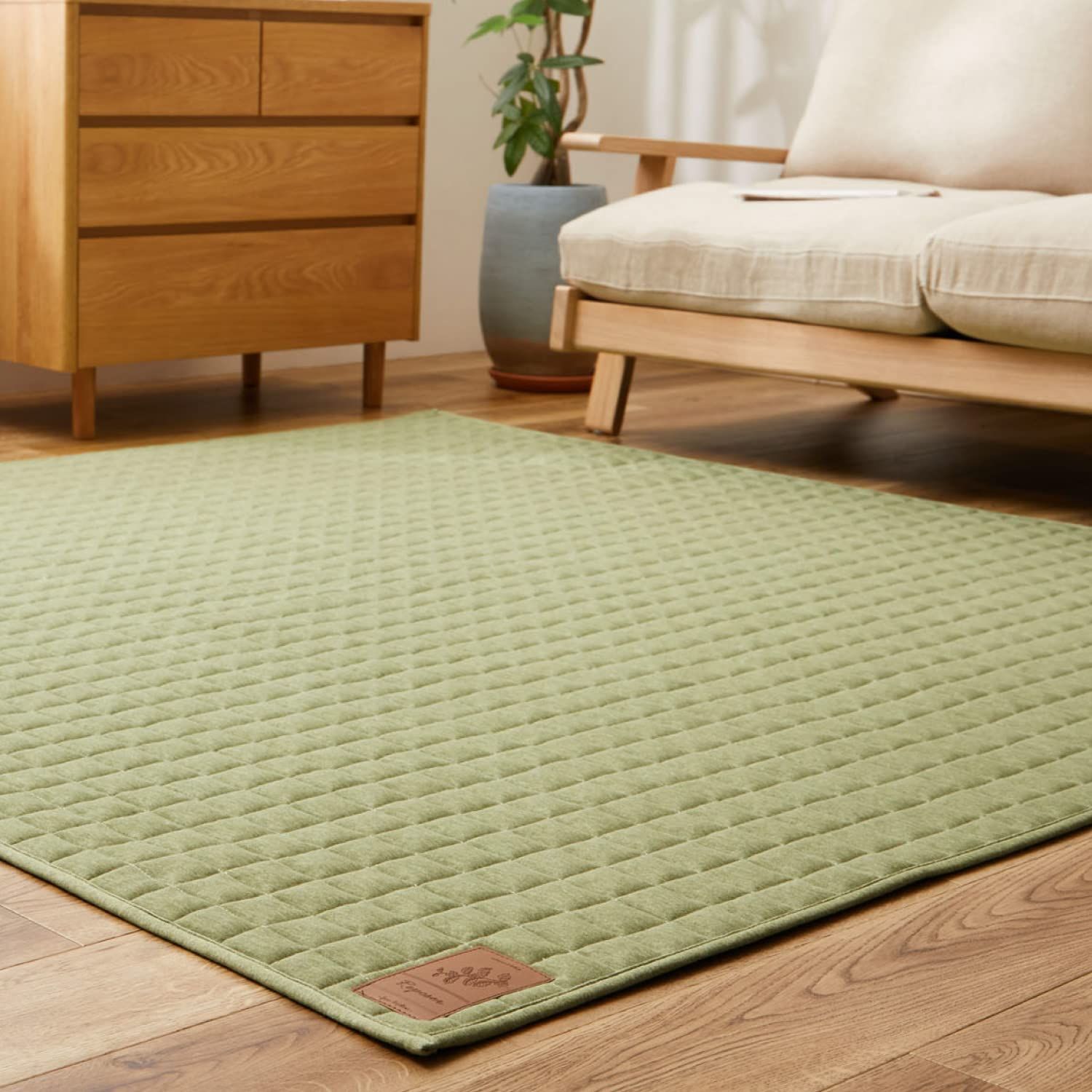 カーペット キルトラグ ラグマット 絨毯 ラグ ココン グリーン 130×190cm(約1.5畳) 洗える 滑り止め付 1年中使えるタイプ 床暖房 ホットカーペット対応 ニット素材
