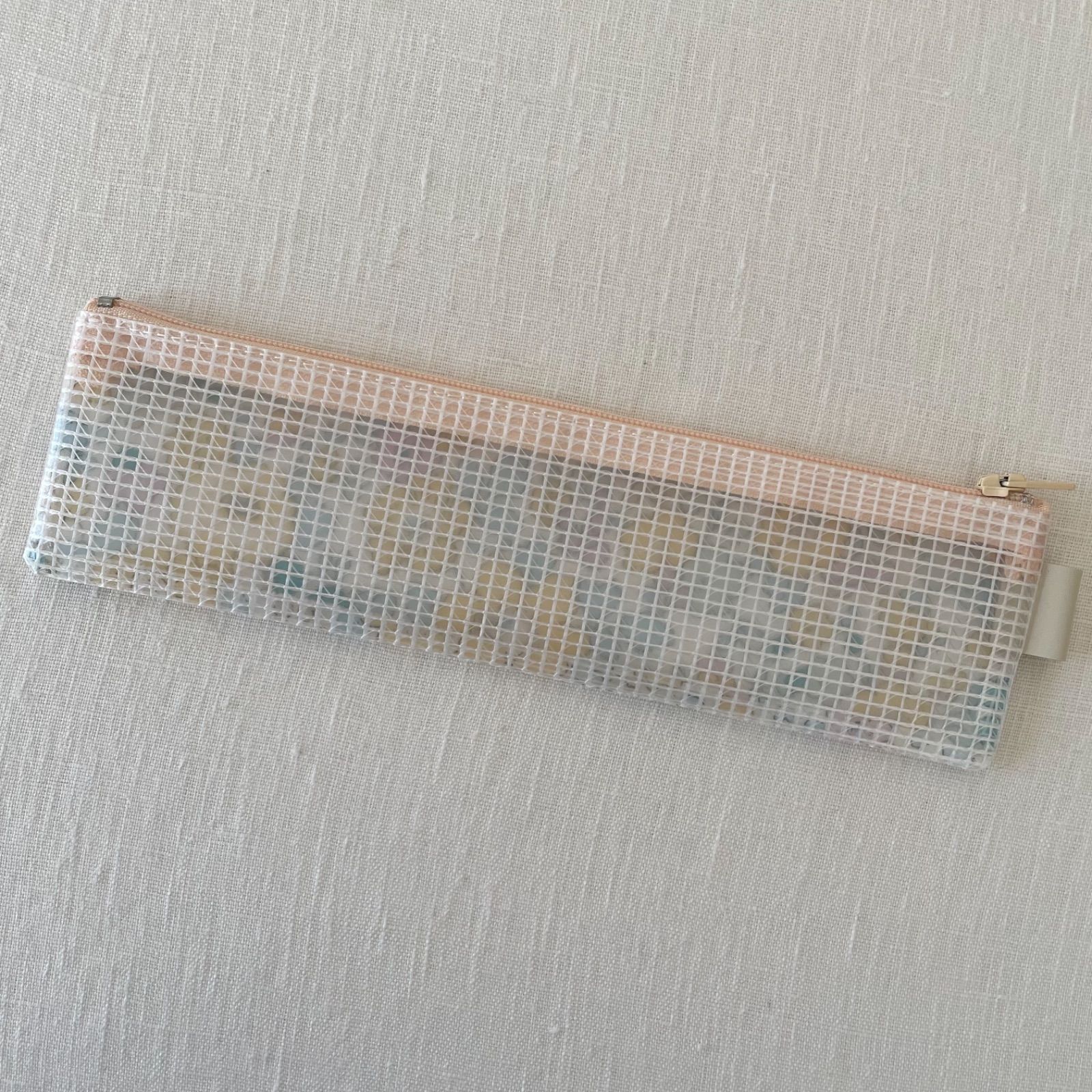 リバティ ラミネート 中身が見えるペンケース・ベッツィbetsyクリームイエロー リバティ ラミネート 中身が見えるペンケース・betsyクリーム