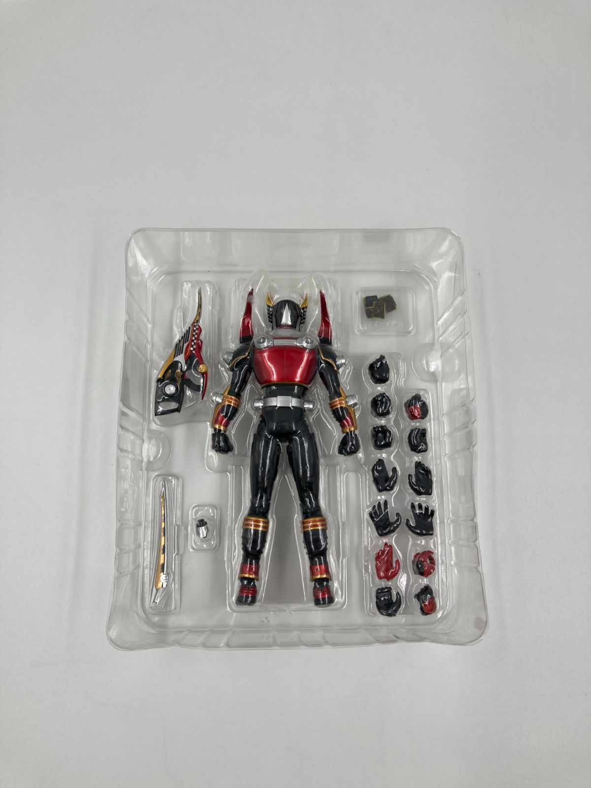 未使用】S.H.Figuarts 仮面ライダー龍騎サバイブ 「仮面ライダー