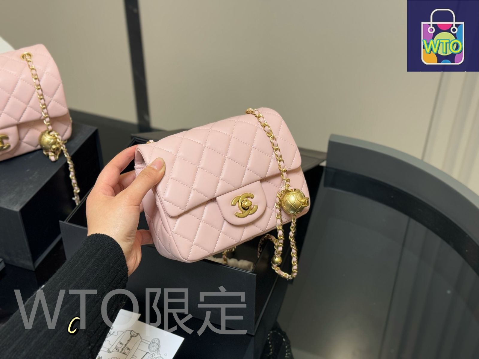 CHANEL メタルボール スクエアミニバッグ ? 2サイズ展開 | ♥品