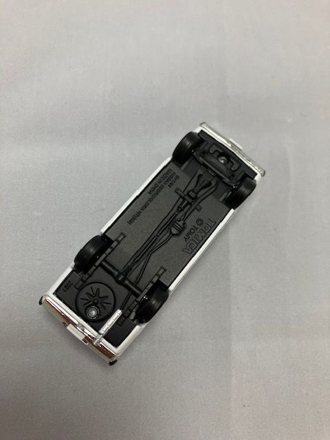 トミカ リミテッドヴィンテージネオ ニッサン セドリック 2ドアハード