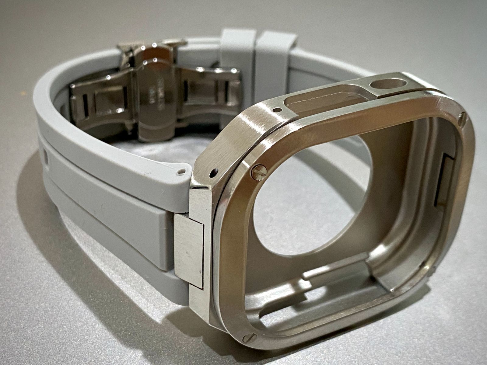 シルバー グレー アップルウォッチバンド ラバーベルト カバー ステンレス Apple Watch ケース 49 mm ウルトラ ultra スポーツ メンズ レディース キラキラ
