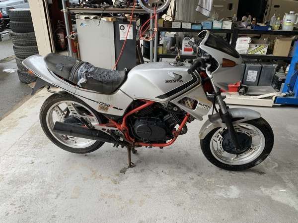 ホンダ VT250F MC08 クラッチレバー H310-8 - メルカリ