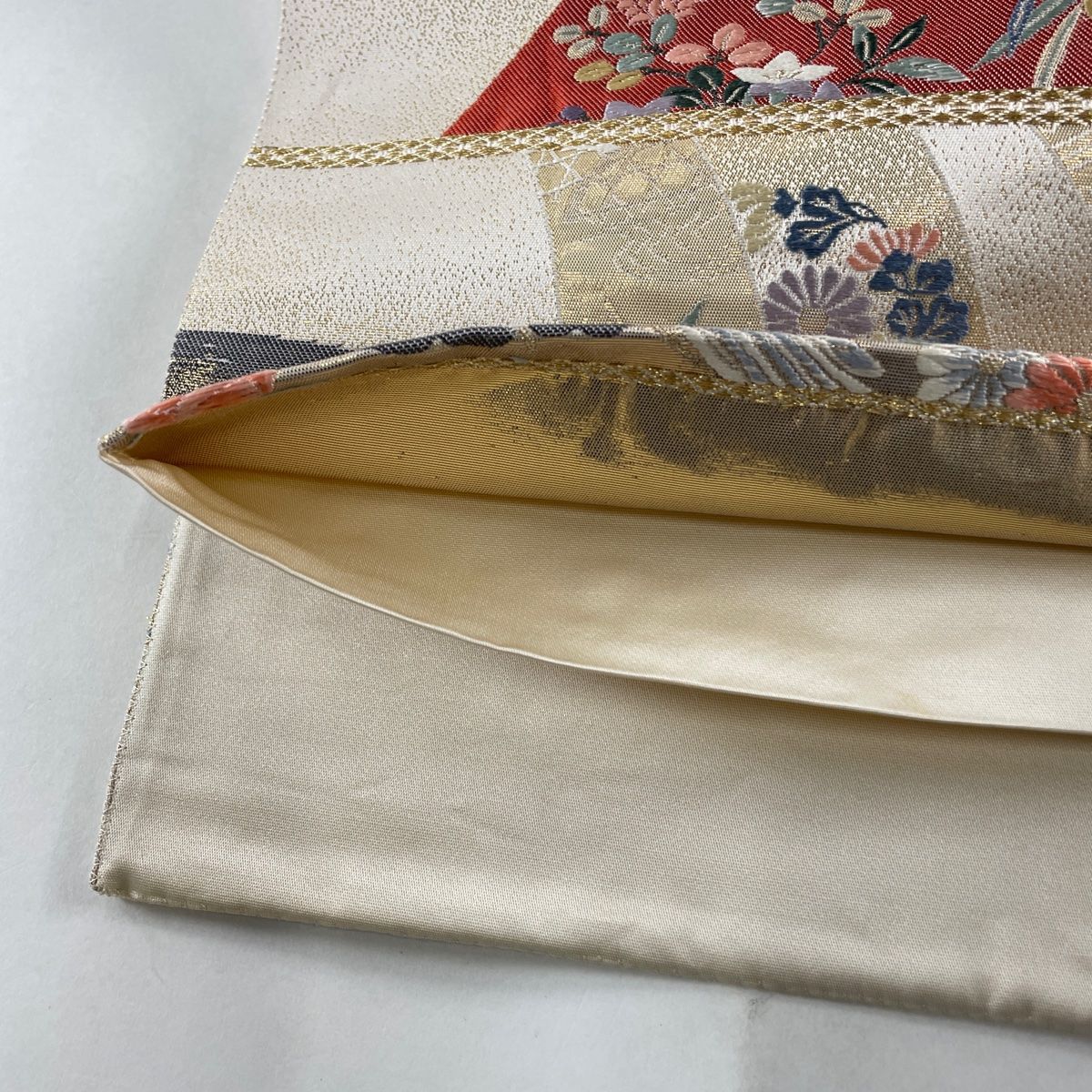 袋帯 秀品 扇面 花車 刺繍 箔 クリーム 六通 正絹 【中古】 袋帯
