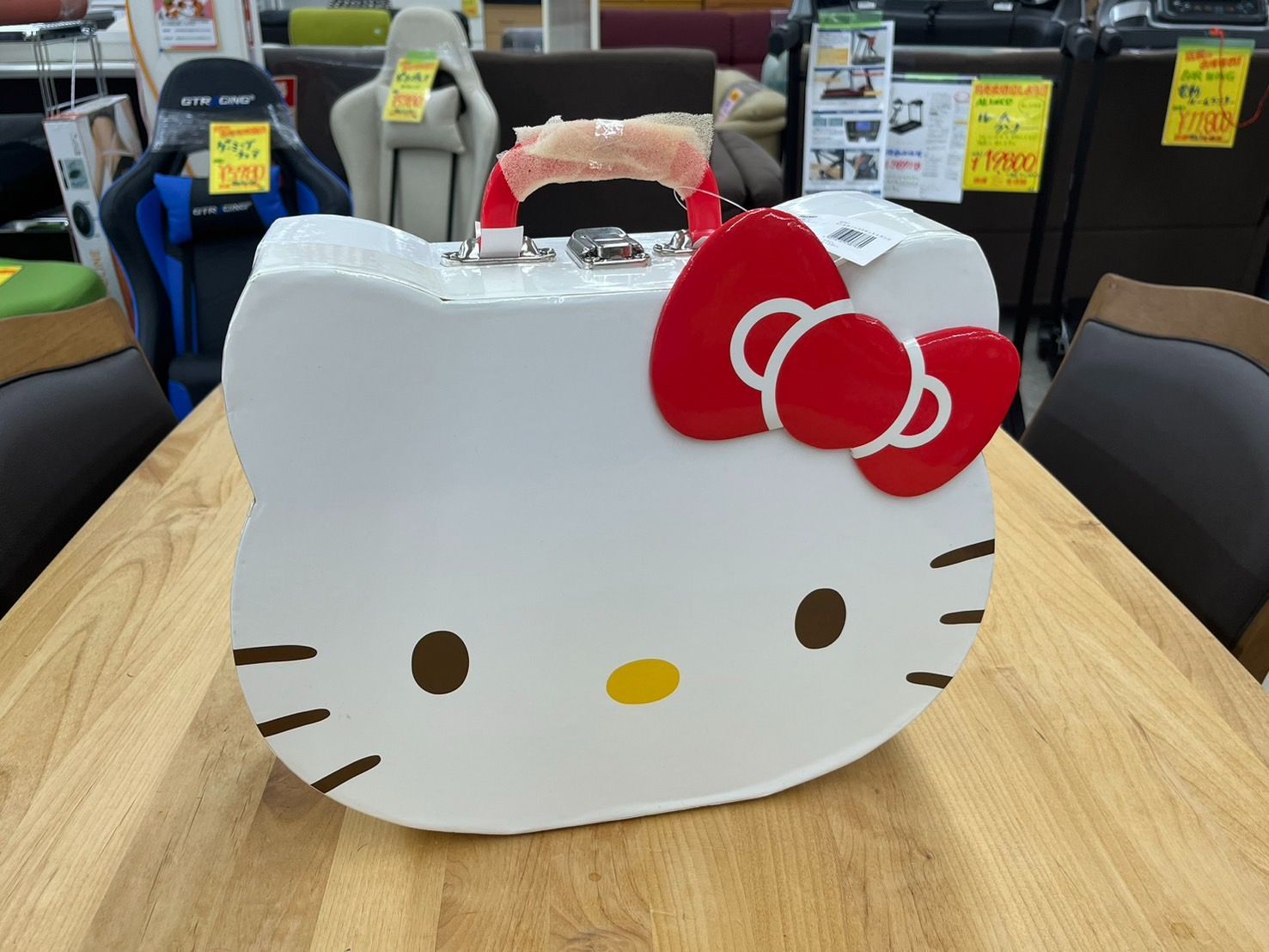 安価 ワタナベ サンリオ キティちゃん ハローキティ BOX おたのしみDカット 小物入れ
