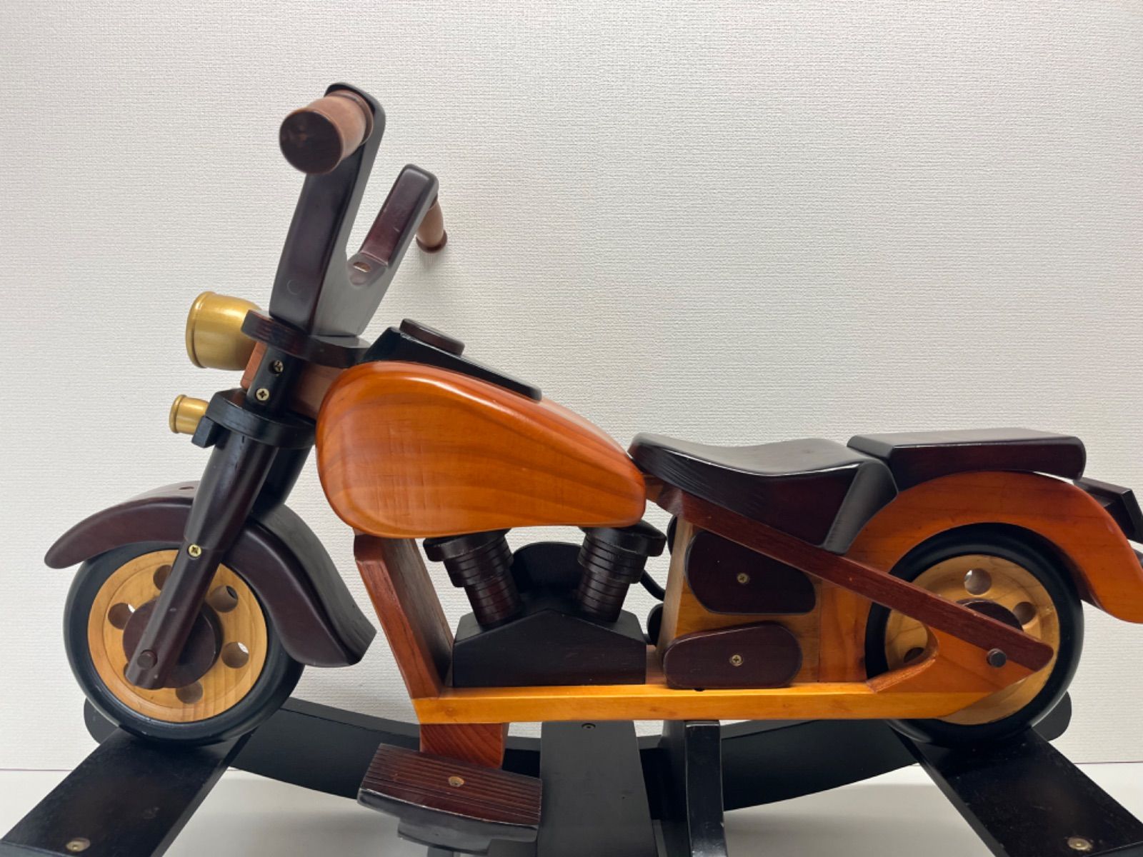 ハーレーダビッドソン型木馬 バイク 子供用玩具  木製オブジェ ハーレーダビッドソン型木馬 バイク 子供用玩具 木製オブジェ ハーレー