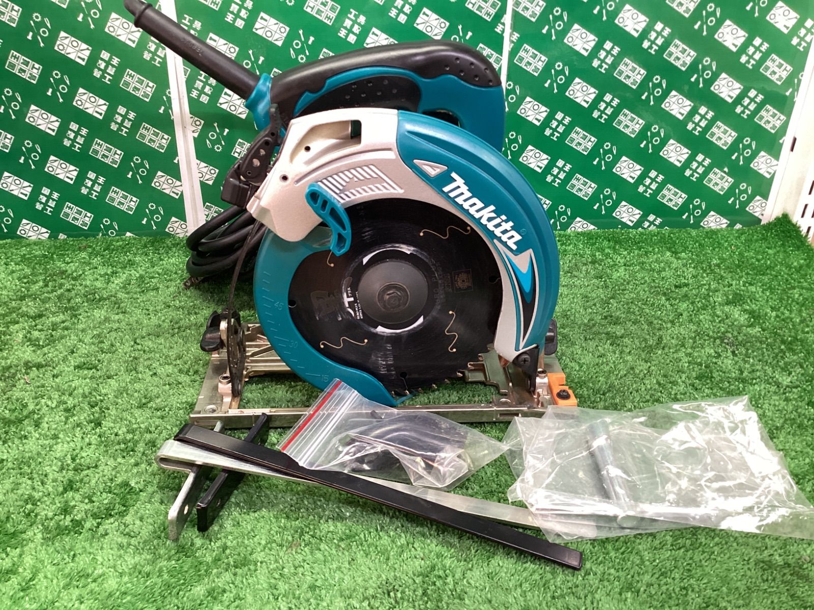 マキタ 165mm 電気マルノコ 5636BA | ITZJ0CNG16L6