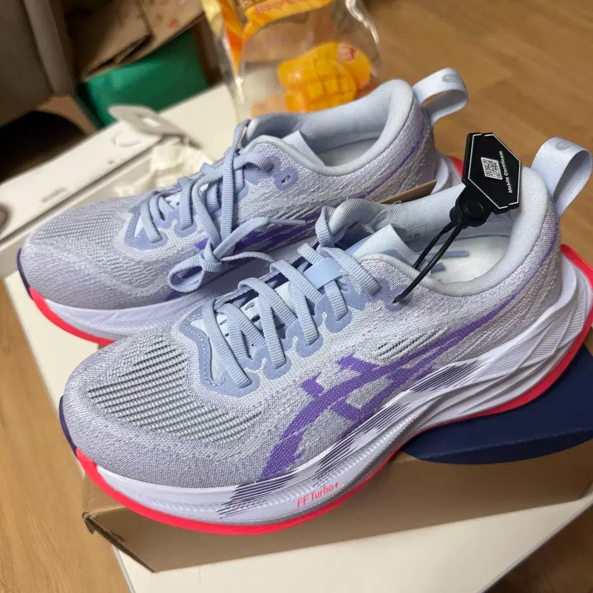 Asics アシックス スーパーブラスト 2 230