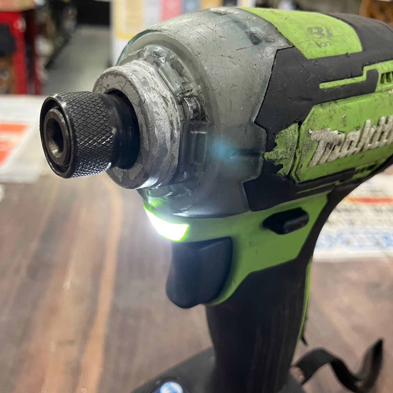 makita コードレスインパクトドライバー