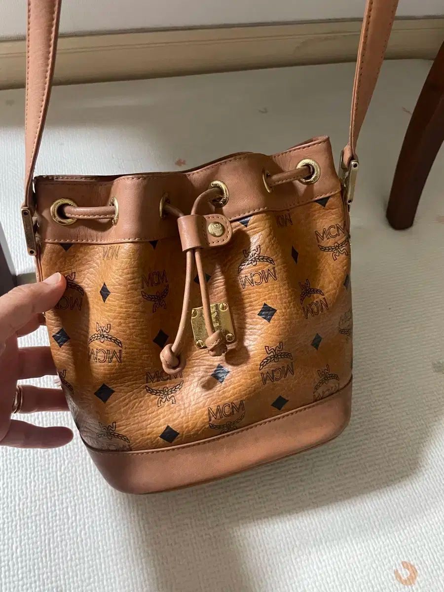 ブックレッド MCM