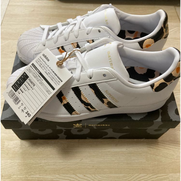 新品未使用】アディダス × マリメッコ スーパースター 24cm adidas ...