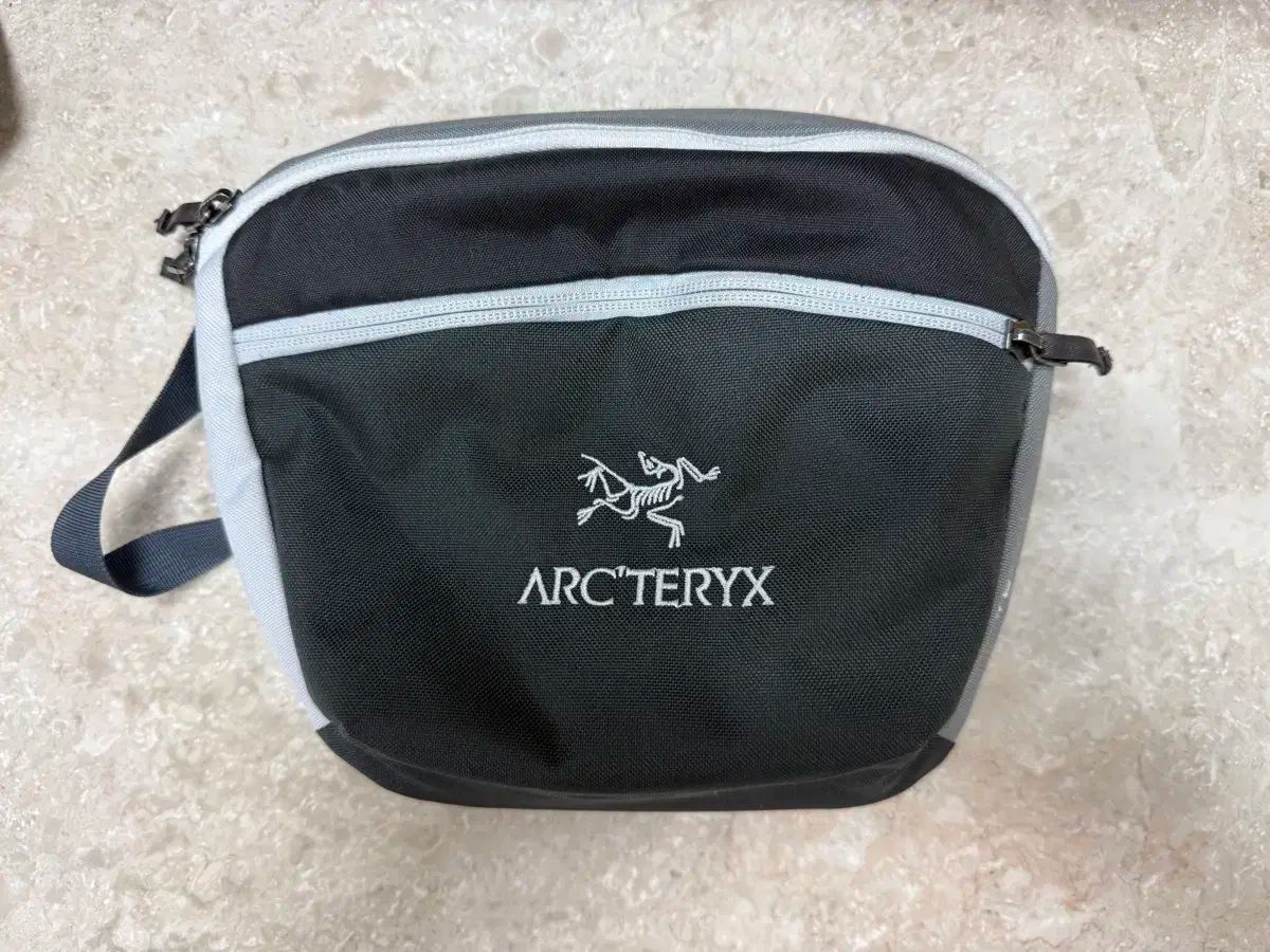 アークテリクス x ビームス マンティス 2 ウェストパック トランキル