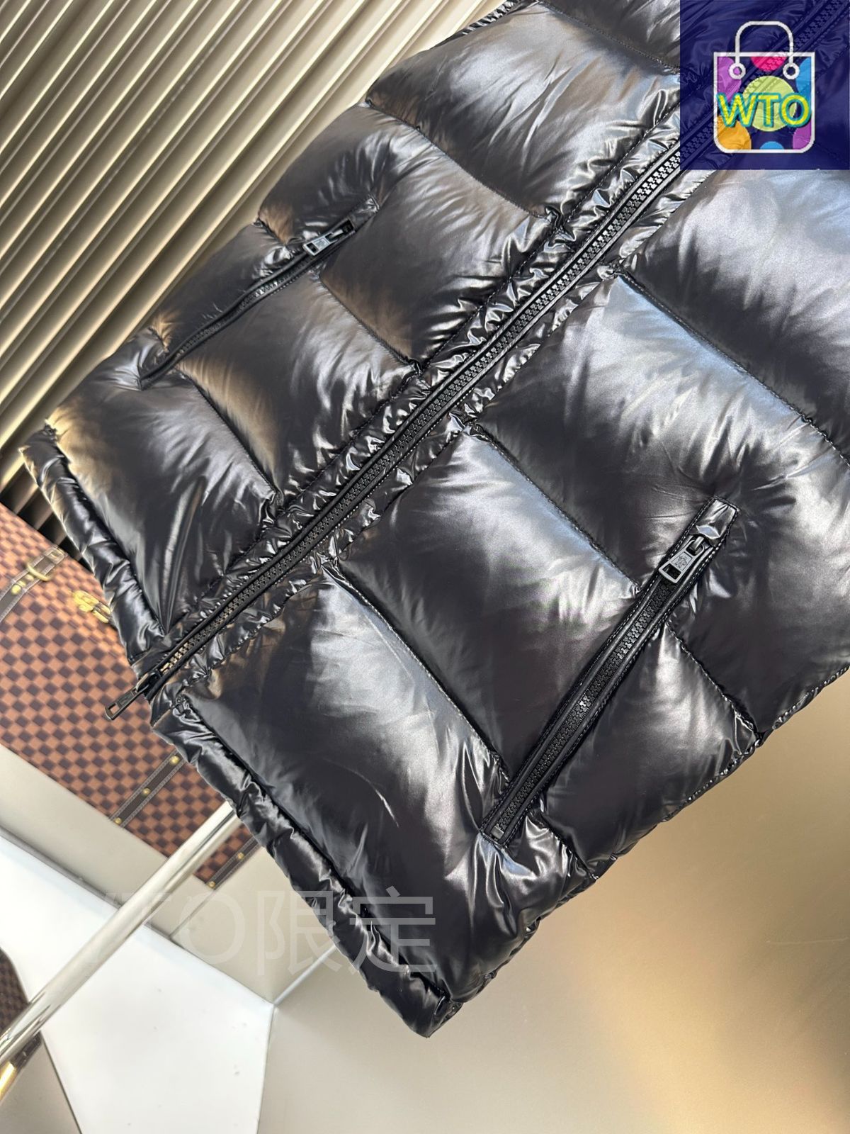 モンクレール ダウン ベスト｜本日限定特価｜新品未使用 - メルカリ