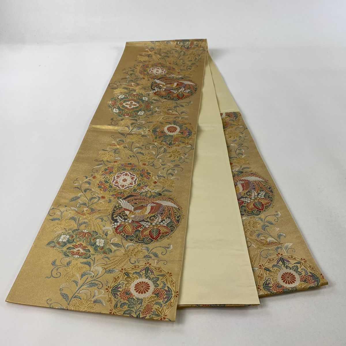 袋帯 美しい華柄模様 螺鈿 鳳凰 金色 O-1377 O-1377 袋帯 螺鈿 丸に美しい華柄模様 鳳凰