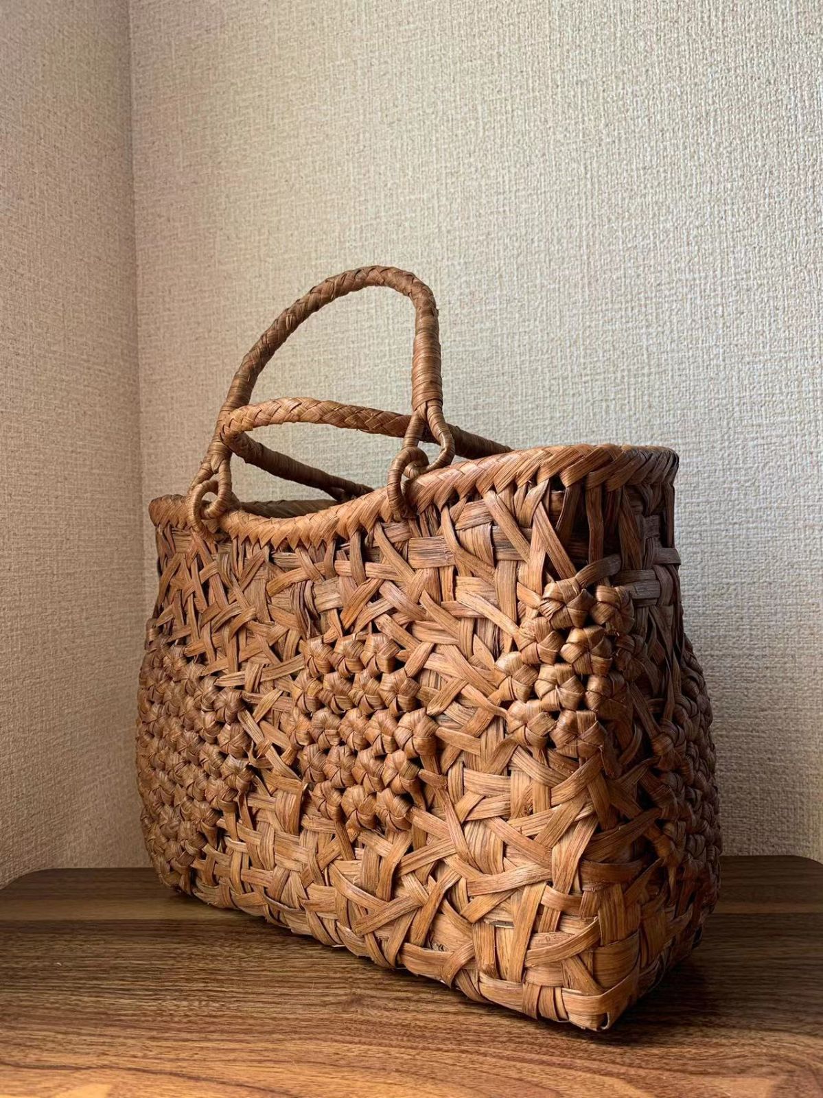 山葡萄　山葡萄かごバッグ　手作り　山葡萄籠バッグ　乱れ編み、花編み　内布あり Amazon | 山葡萄籠バッグ 手作り 山葡萄かごバッグ 内布あり【乱れ編み