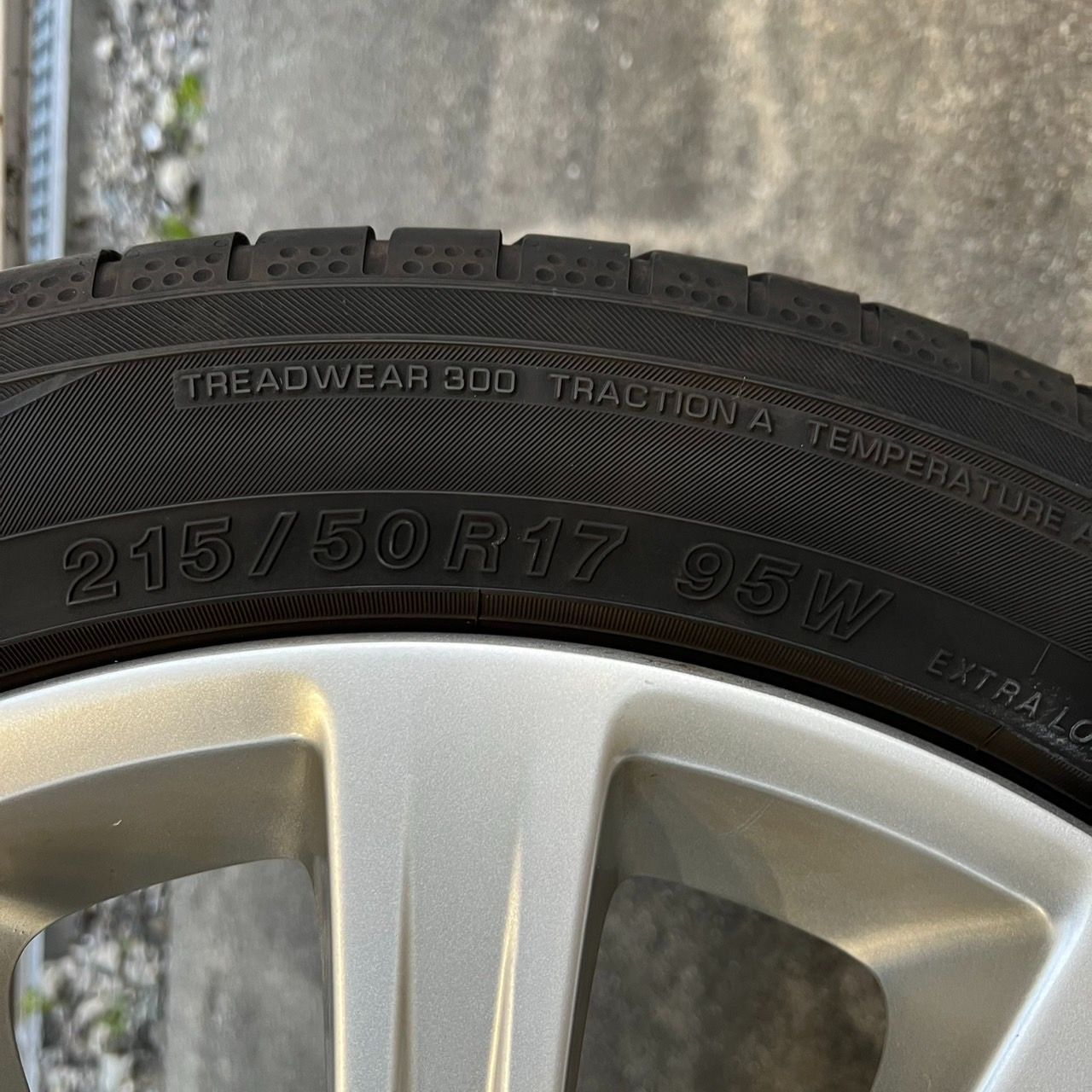 楽天市場】215／50R17（P.C.D（mm）108）（スタッドレスタイヤ
