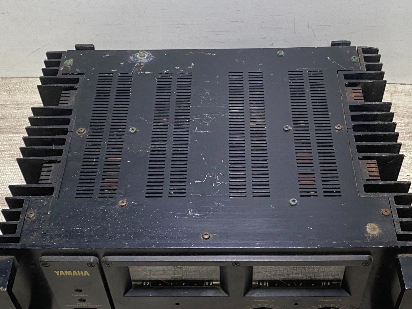 Yamaha P-2200 パワーアンプ 一部難あり Yamaha P-2200 パワーアンプ 一部難あり Yamaha P-2200 パワー