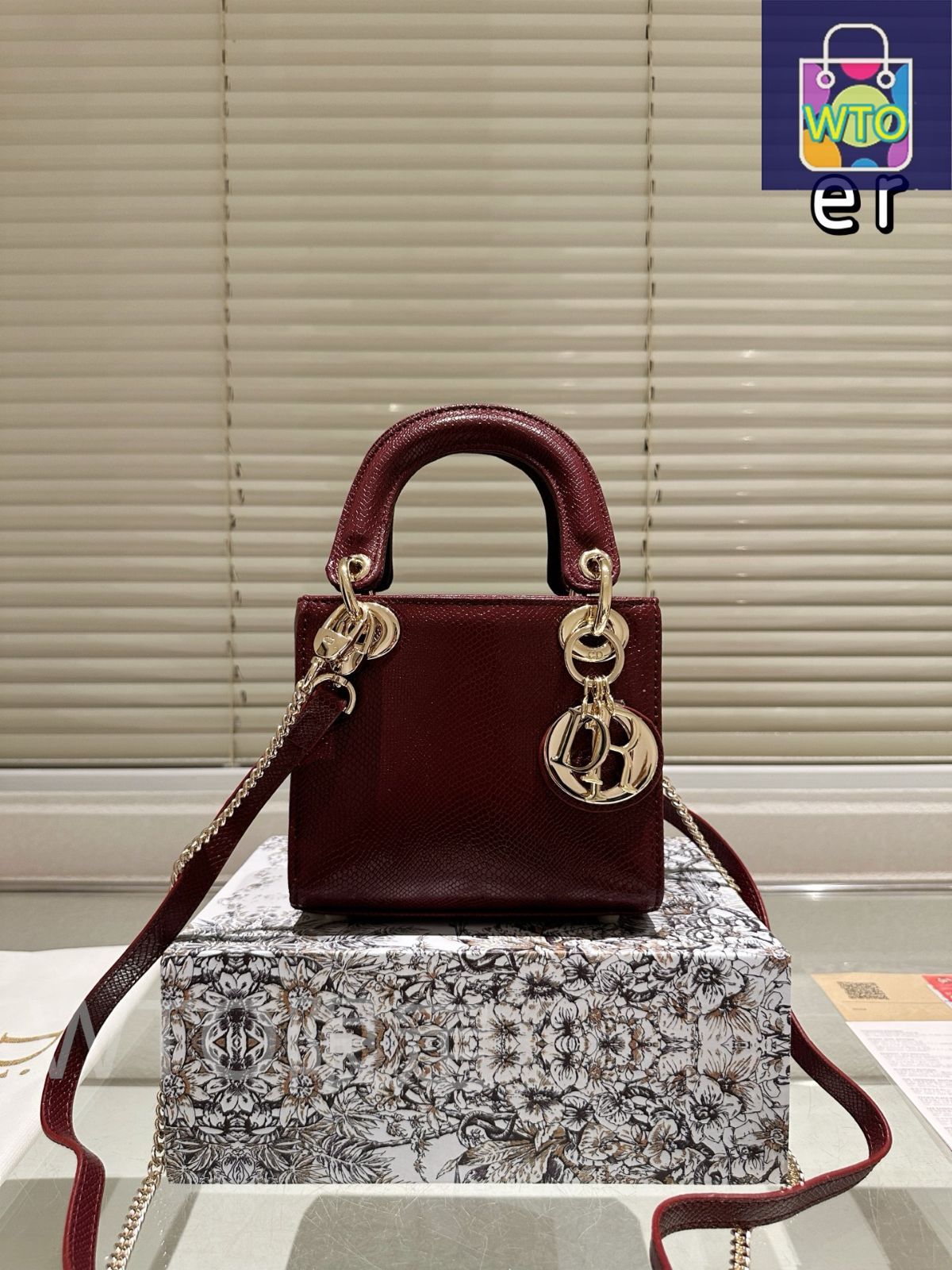 美品・ヴィンテージ【DIOR】LADY DIOR トカゲ革ハンドバッグ 今日特価】Dior ディオール レディーディオール トカゲ柄レザー