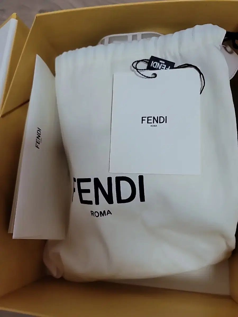 フェンディバケットバッグ