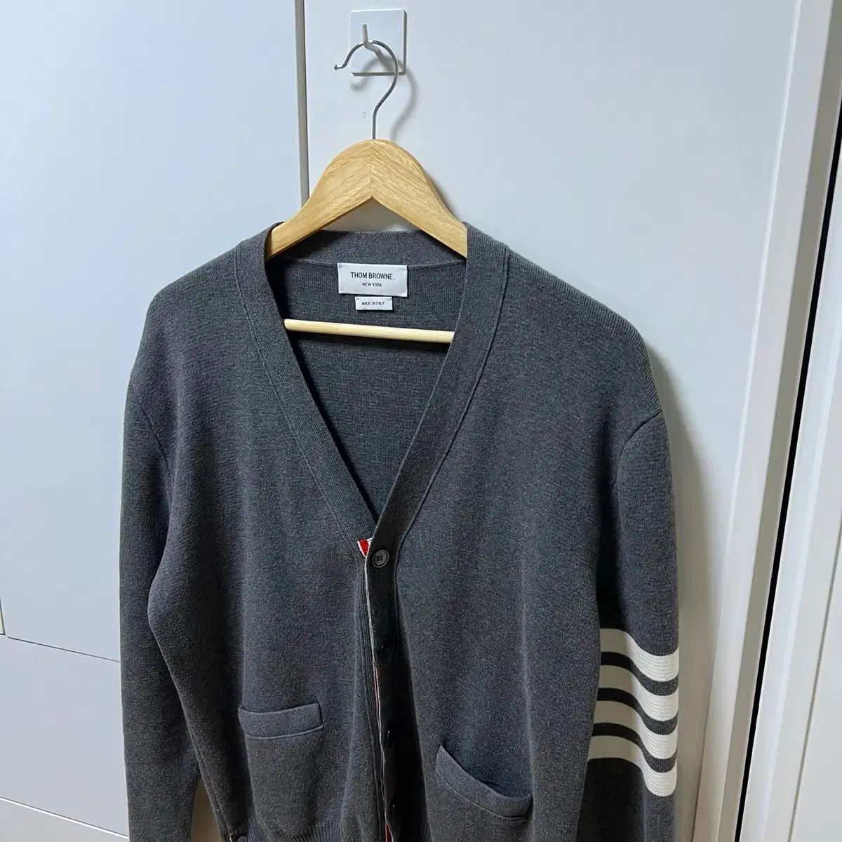 3 } THOM BROWN(トムブラウン) ミラネーゼステッチ 斜めアームバンド 
