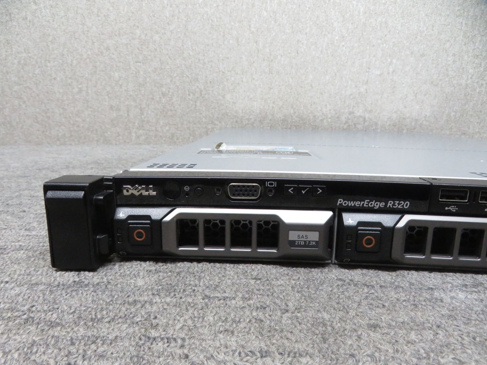サーバー】◇ DELL PowerEdge R320 / 高性能Xeon E5-2403 / 高速