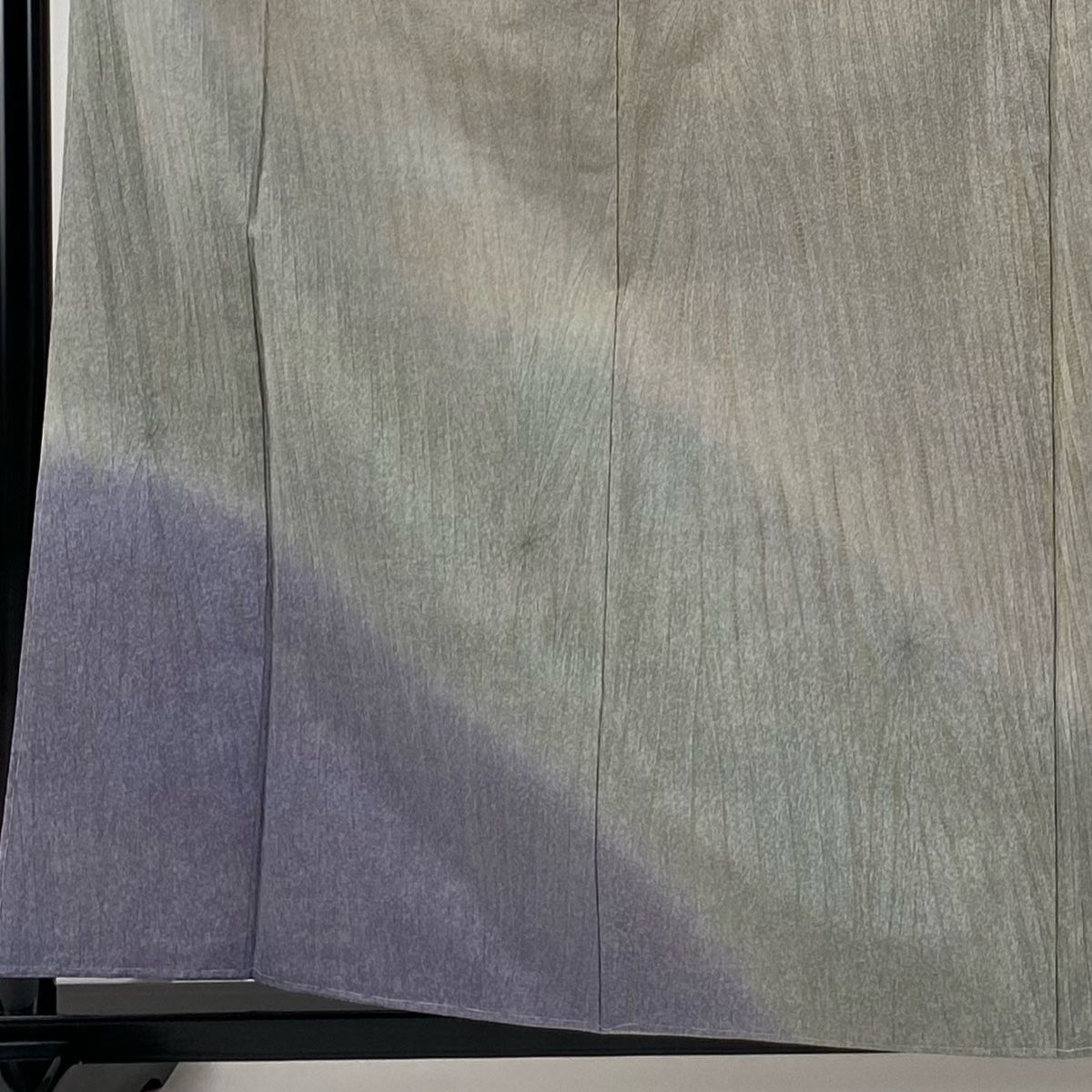 付下げ 身丈161cm 裄丈61.5cm S 袷 白珊瑚 紬地 ぼかし柄 絞り 染め分け 灰茶 正絹 秀品