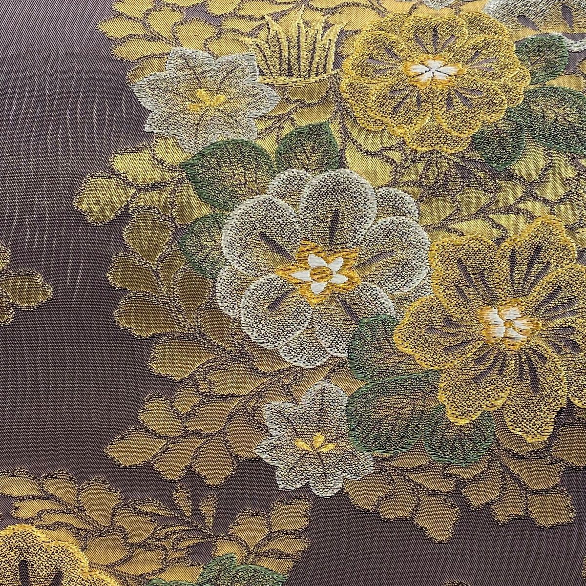 アイボリー 正絹(一部銀糸) 花唐草に丸文 古典文様 六通柄 袋帯 美