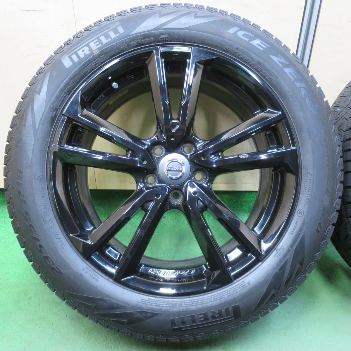 バリ溝 22年 キレイ 9分 ボルボ 等 EUROTECH GAYA SOLI 235 55R18 スタッドレス ピレリ アイスゼロ アシンメトリコ ユーロテック ガヤ ソリ 18インチ PCD108 5H 5092203イス