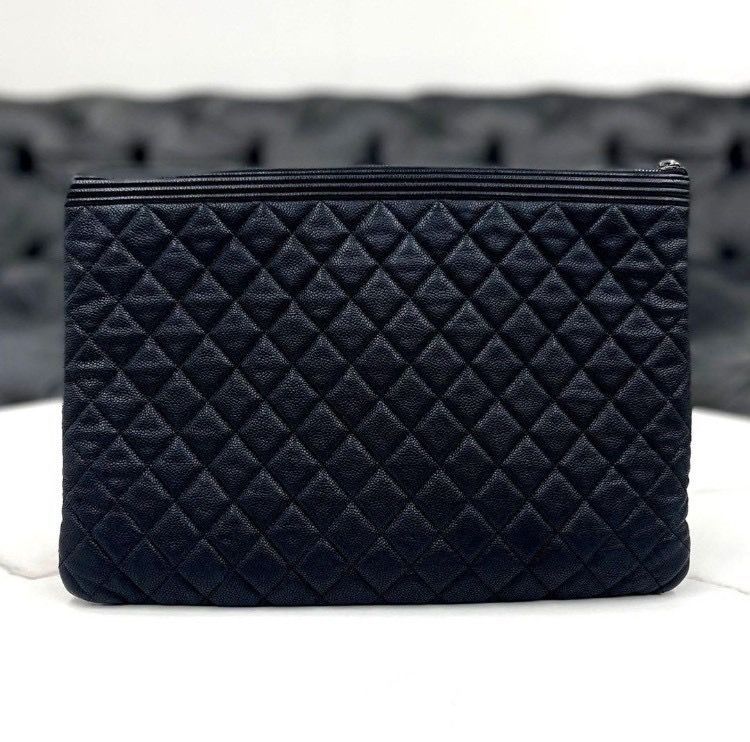 ♥に近い ボーイシャネル キャビアスキン 黒 クラッチバッグ 22番台