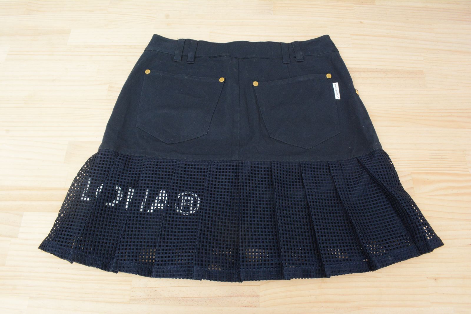 MARK & LONA ゴルフ スカート 38 MARK&LONA マークアンドロナ スカート 黒×白 ウエストゴム ロゴ