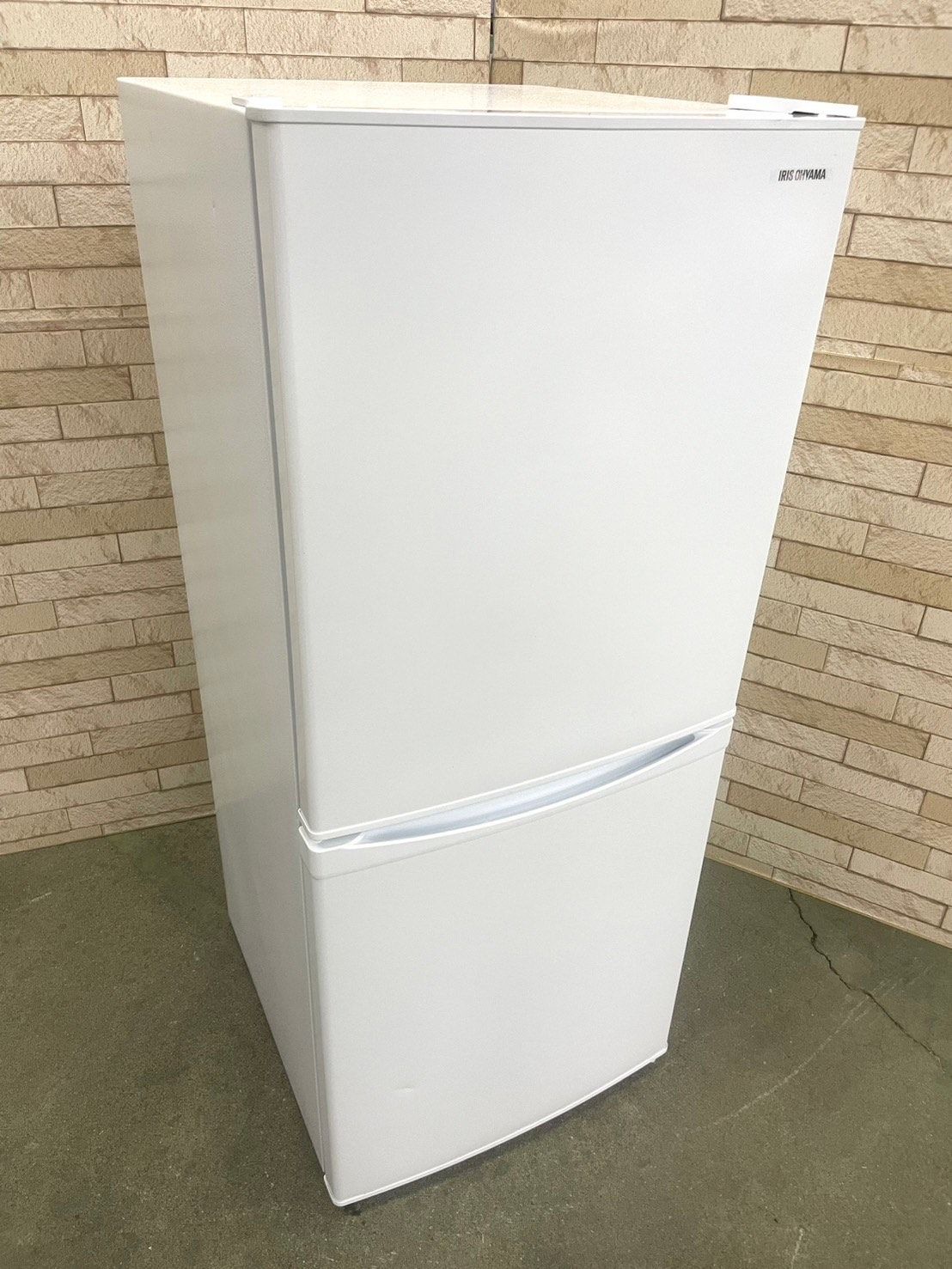 高年式‼︎大阪送料無料☆3か月保障付き☆冷蔵庫☆2023年☆アイリス  