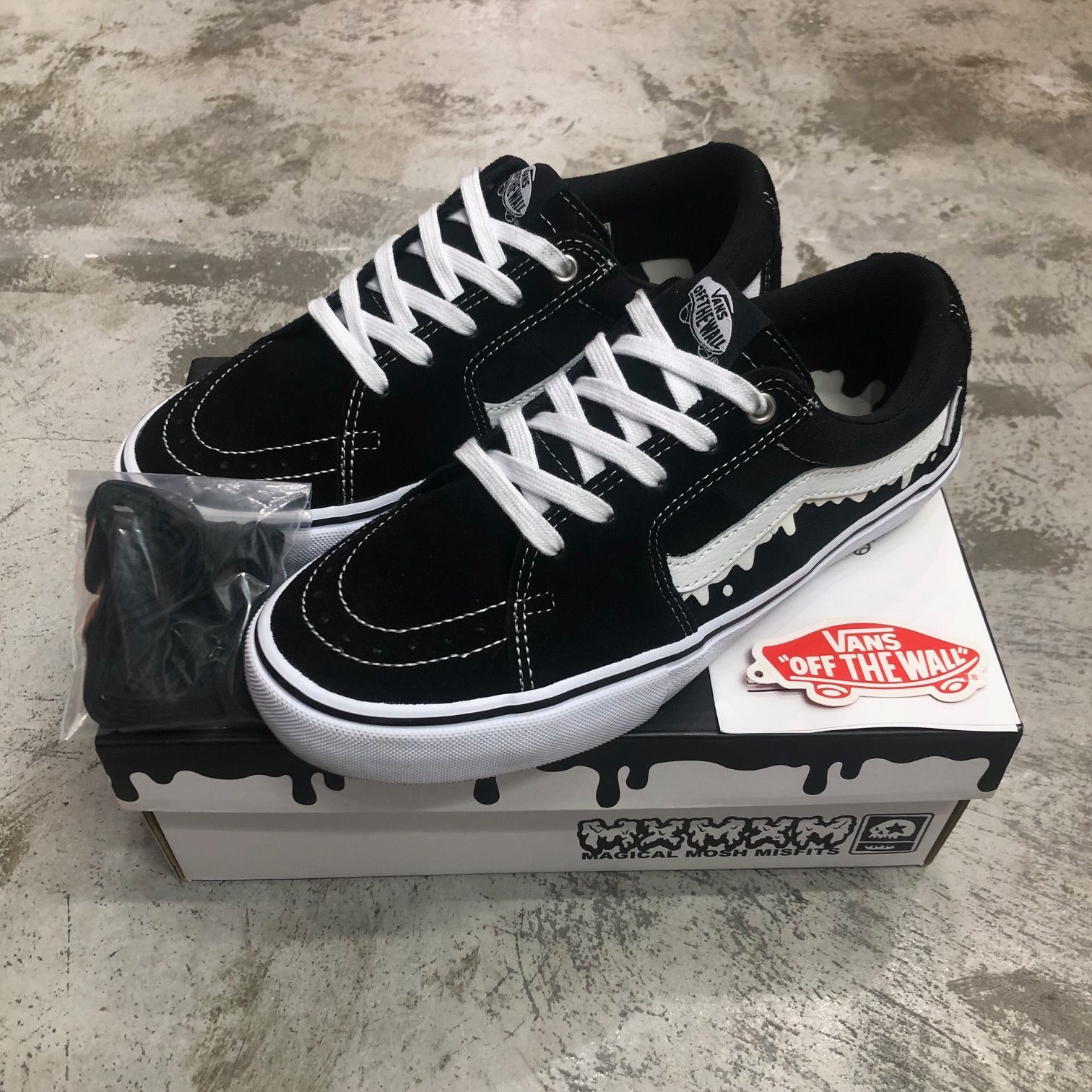 VANS SK8 LOW MXMXM MAGICAL MOSH MISFITS BLACK WHITE バンズ オールドスクール スニーカー マジカルモッシュミスフィッツ  バンズ 26cm 73183A1 - メルカリ