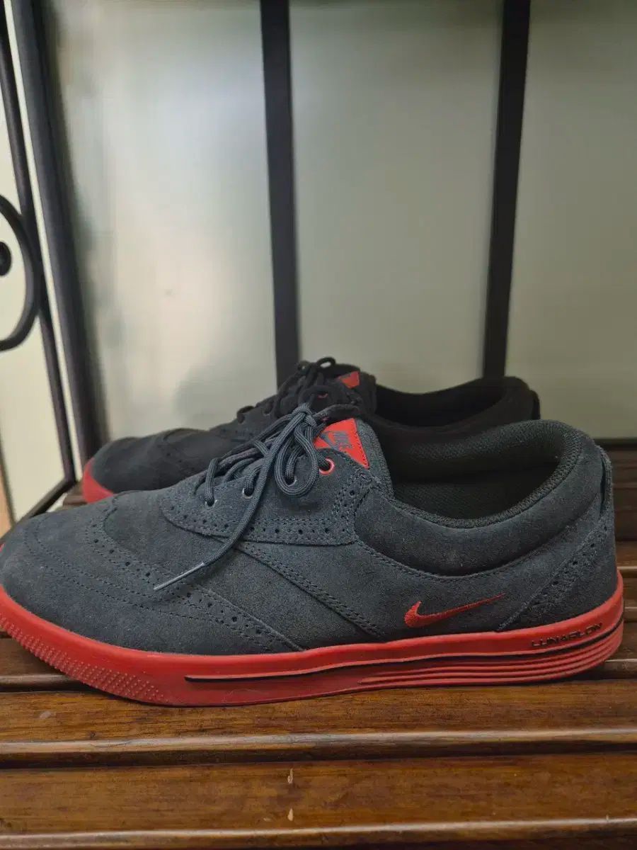 【雷市場（ポンジャン）商品韓国直送】NIKE(ナイキ) ルナ スイングチップ セミゴルフシューズ ( 265 ）