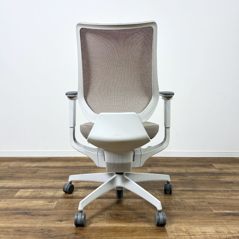 ミディアムグレージュ