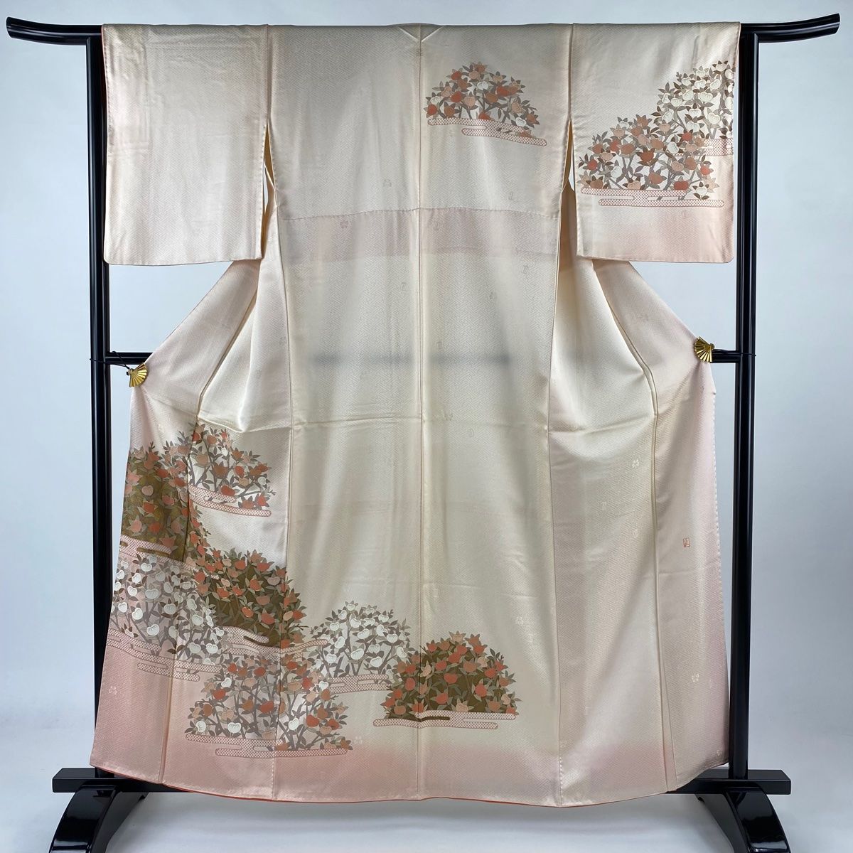 振袖 身丈160cm 裄丈63.5cm S 袷 吾妻徳穂 落款あり 桜 万幕 金糸 金彩 オレンジ 正絹 逸品 中古 振袖 身丈163cm 裄丈67cm M 袷 吾妻徳穂 落款 松竹梅 雲文 金糸
