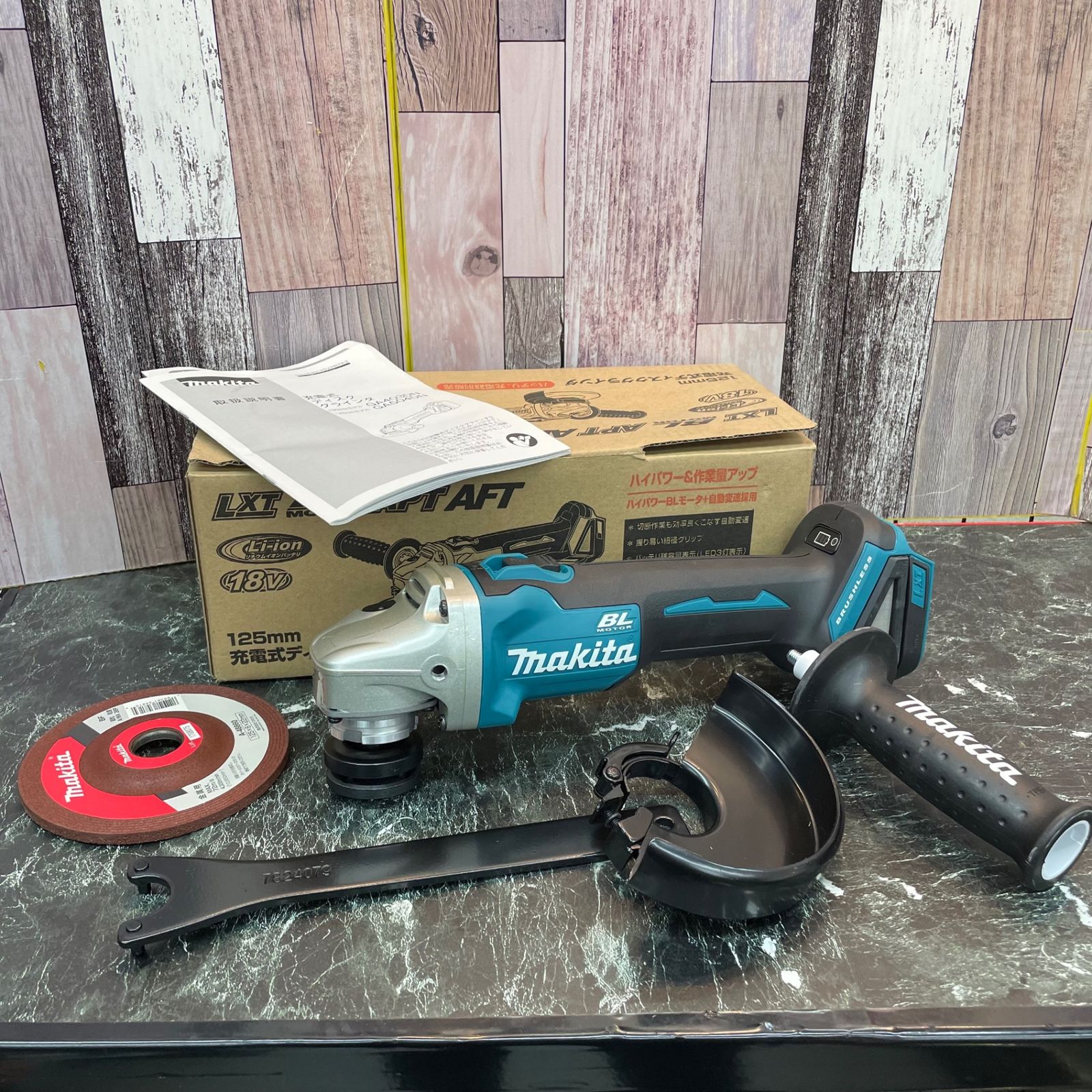 ☆マキタ(makita) 125mmコードレスディスクグラインダ GA504DZN