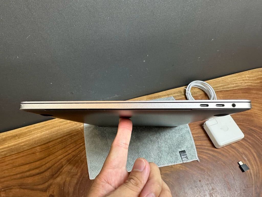 MacBook Pro i5 SSD512GB メモリ16GB 新品バッテリー MacBook Pro i5 SSD512GB メモリ16GB 新品バッテリー