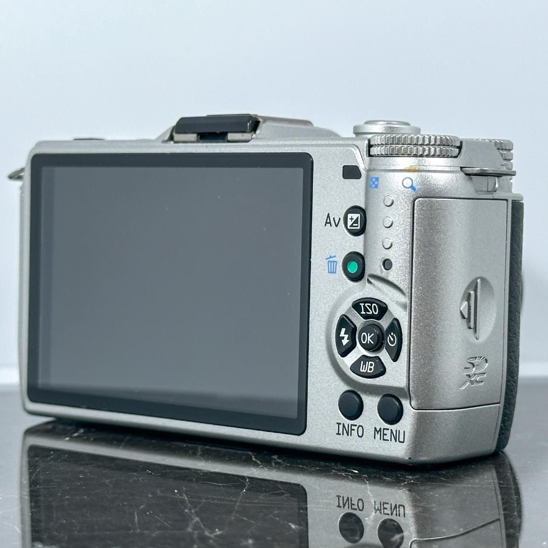 PENTAX Q10 ズームレンズキット ミラーレス一眼 Amazon | PENTAX デジタルミラーレス一眼 Q10 ズームレンズ