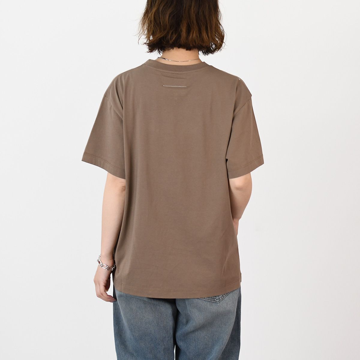 MM6 MAISON MARGIELA エムエムシックス メゾン マルジェラ トップス Tシャツ Margiela Six SH0GC0046 S24312 レディース ユニセックス ホワイト ブラウン ブラック 半袖 クルーネック 春 夏
