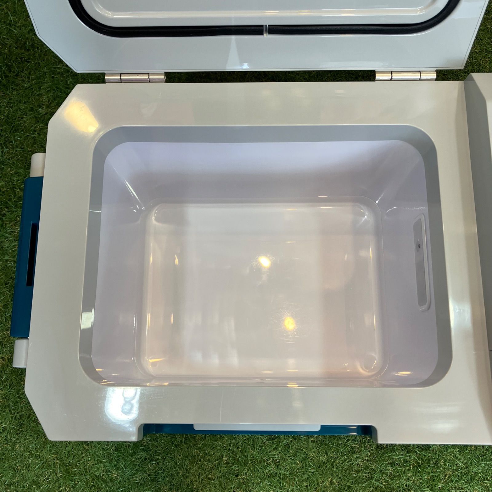 【送料無料】マキタ(makita) コードレス冷温CW001G 楽天市場】[マキタ 正規店] 充電式保冷温庫 CW001G 【バッテリ