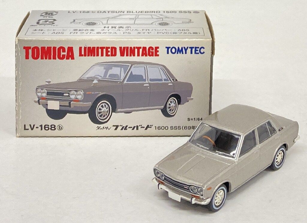 トミカリミテッドヴィンテージダットサンブルーバード3台セット