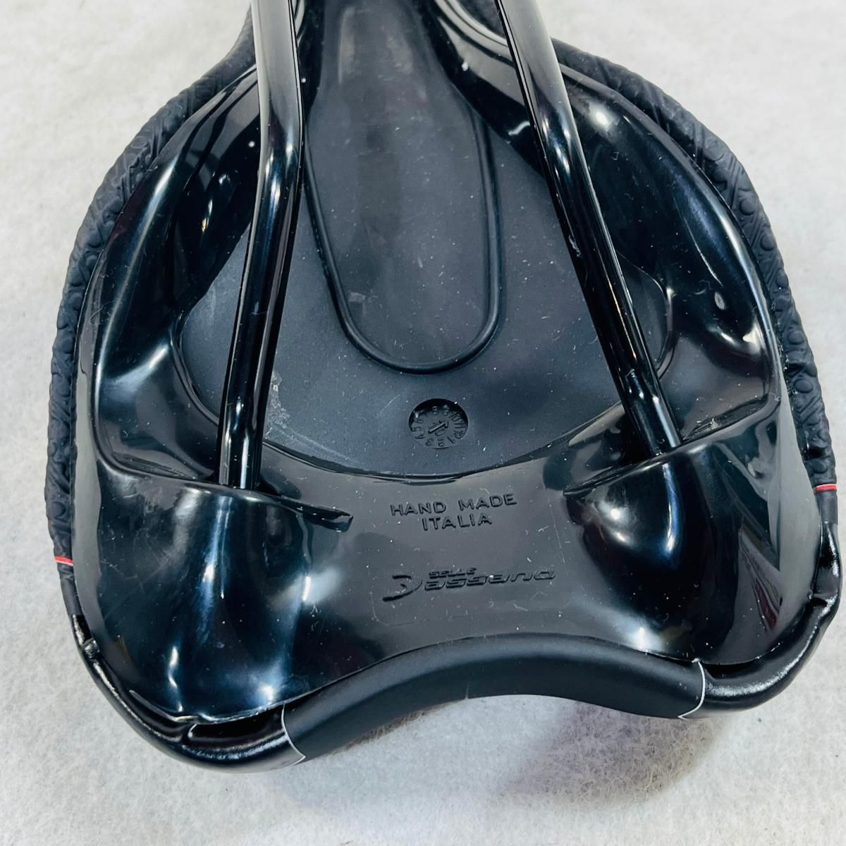 未使用】セラ・バッサーノ M1 補修サドル HMI ITALIA製 SELLE