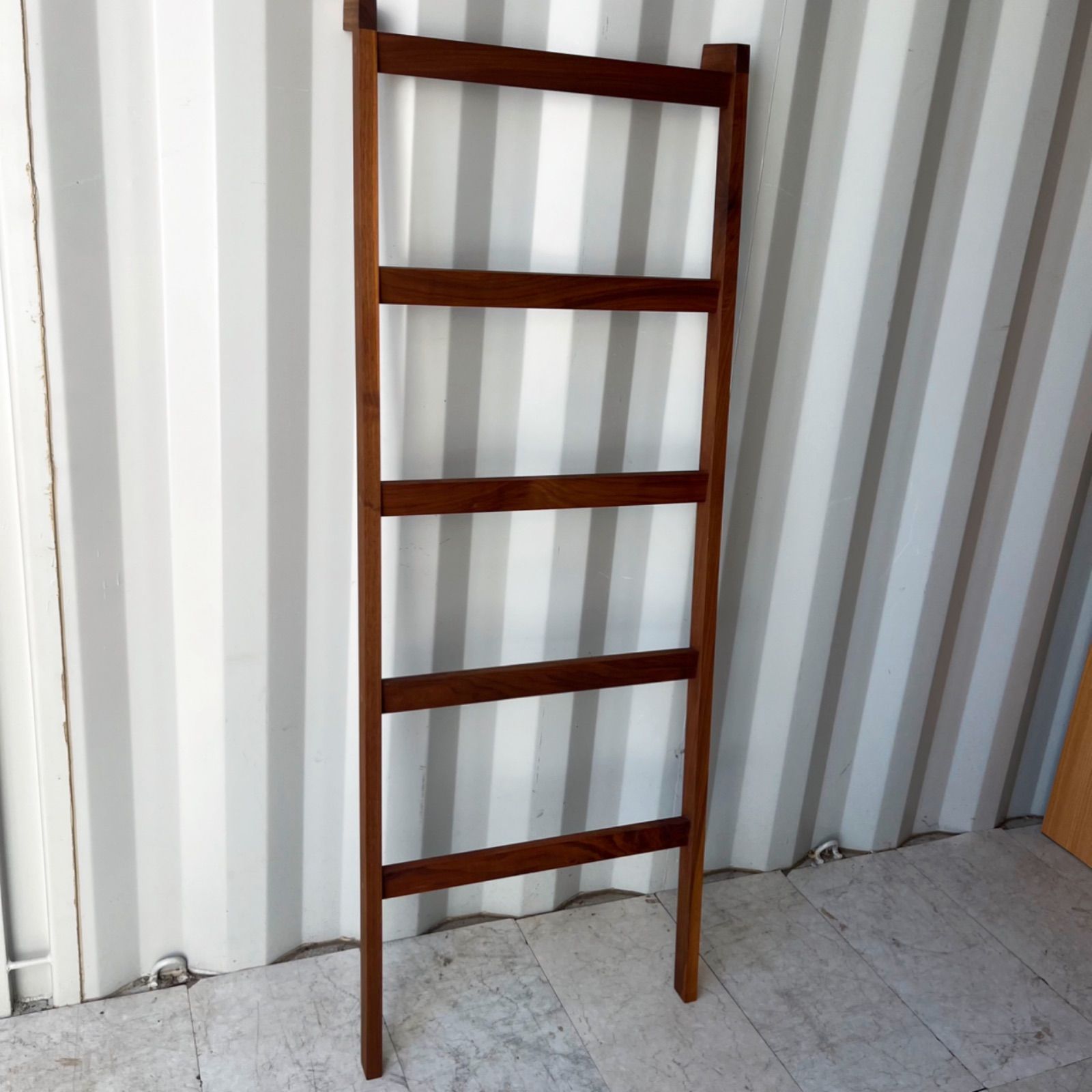 取付無料！マスターウォール スカラ デニムラック 北欧風天然木ラダー