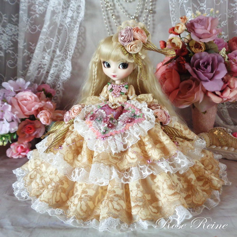ローゼンレーヌ王妃 ラグシュアリーハニーゴールドの豪華ボリュームフリルドールドレス