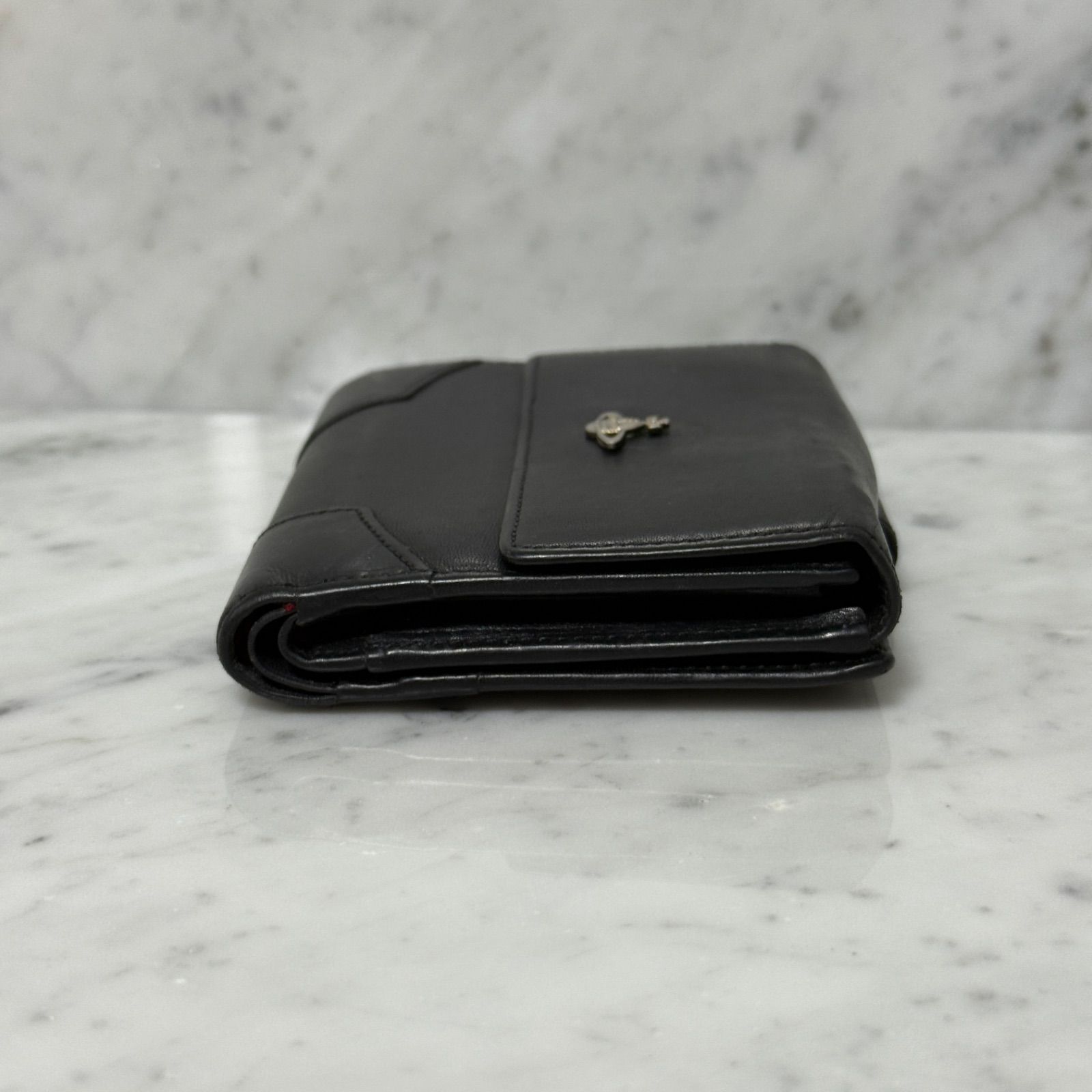 美品 Vivienne Westwood ヴィヴィアンウエストウッド 二つ折り財布 本