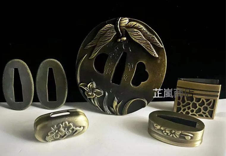 日本刀装具 唯一の一揃い刀鍔 P図 目貫 銅地 細工 刀剣美術 武道具