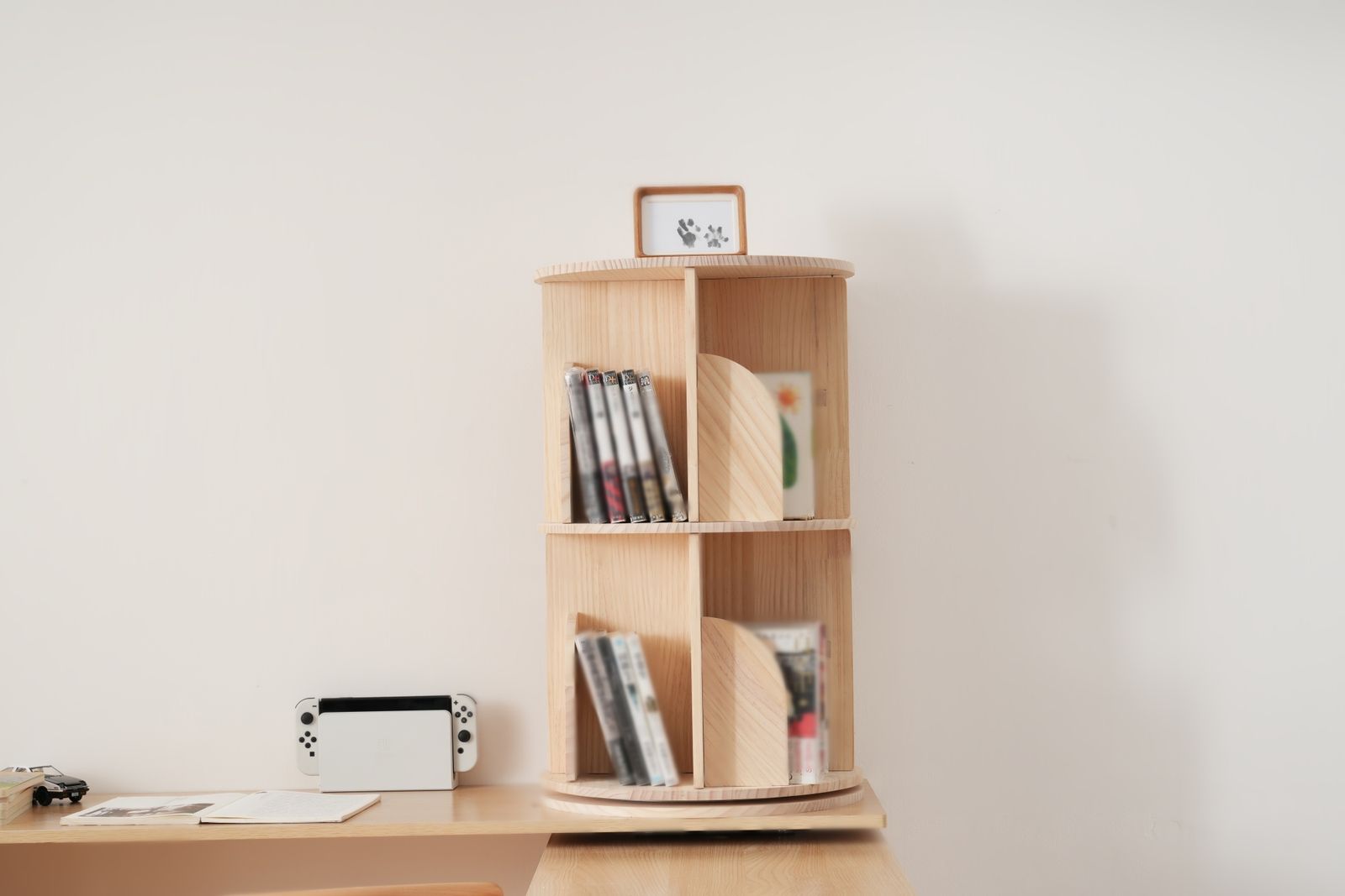 【4段-回転盤タイプ】無垢材 回転式本棚 飾り棚 絵本棚 360°回転本棚 セール中」【4段-回転盤タイプ】無垢材 回転式本棚 飾り棚 絵本棚 360