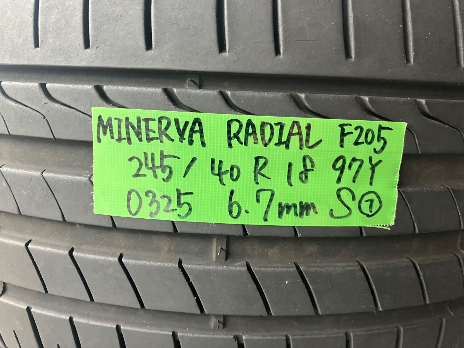 ミネルヴァ タイヤ2本